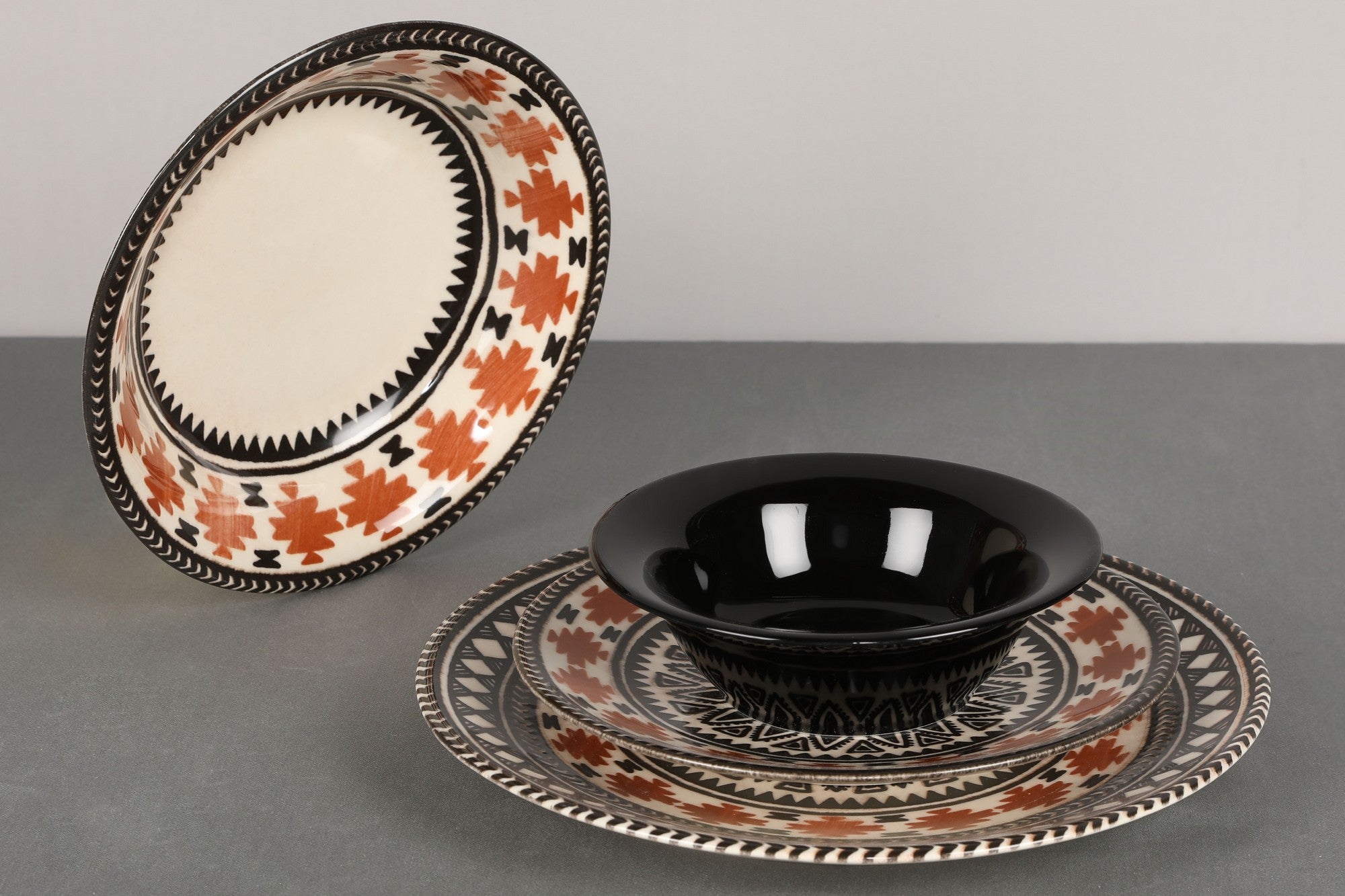 бял,-черен,-червен-сервиз-за-вечеря-(24-бр.)-15-710ktp2839-0