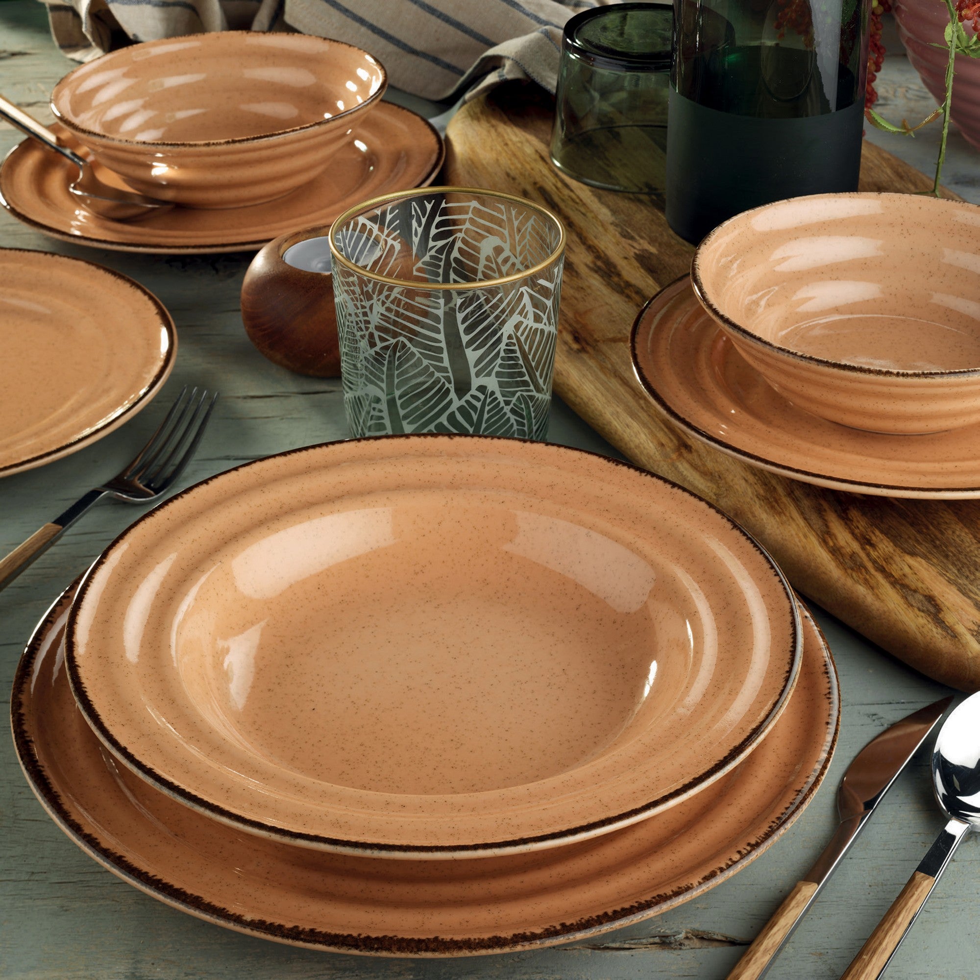 светло-розов-сервиз-за-хранене-15-710ktp2888-0