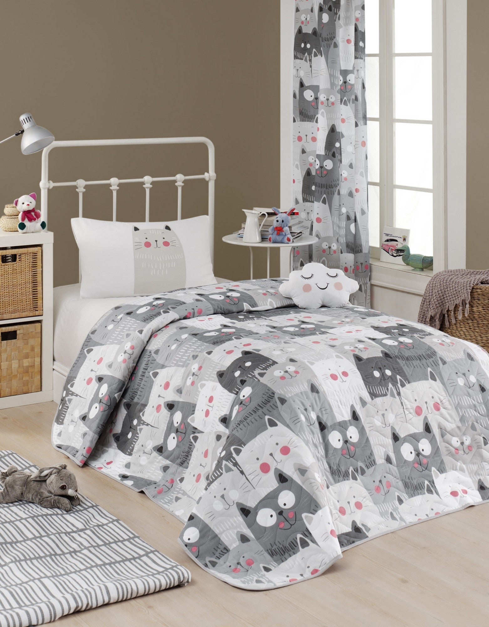 бял-сив-черен-единичен-комплект-с-ватирано-покривало-18-143epj7711-0