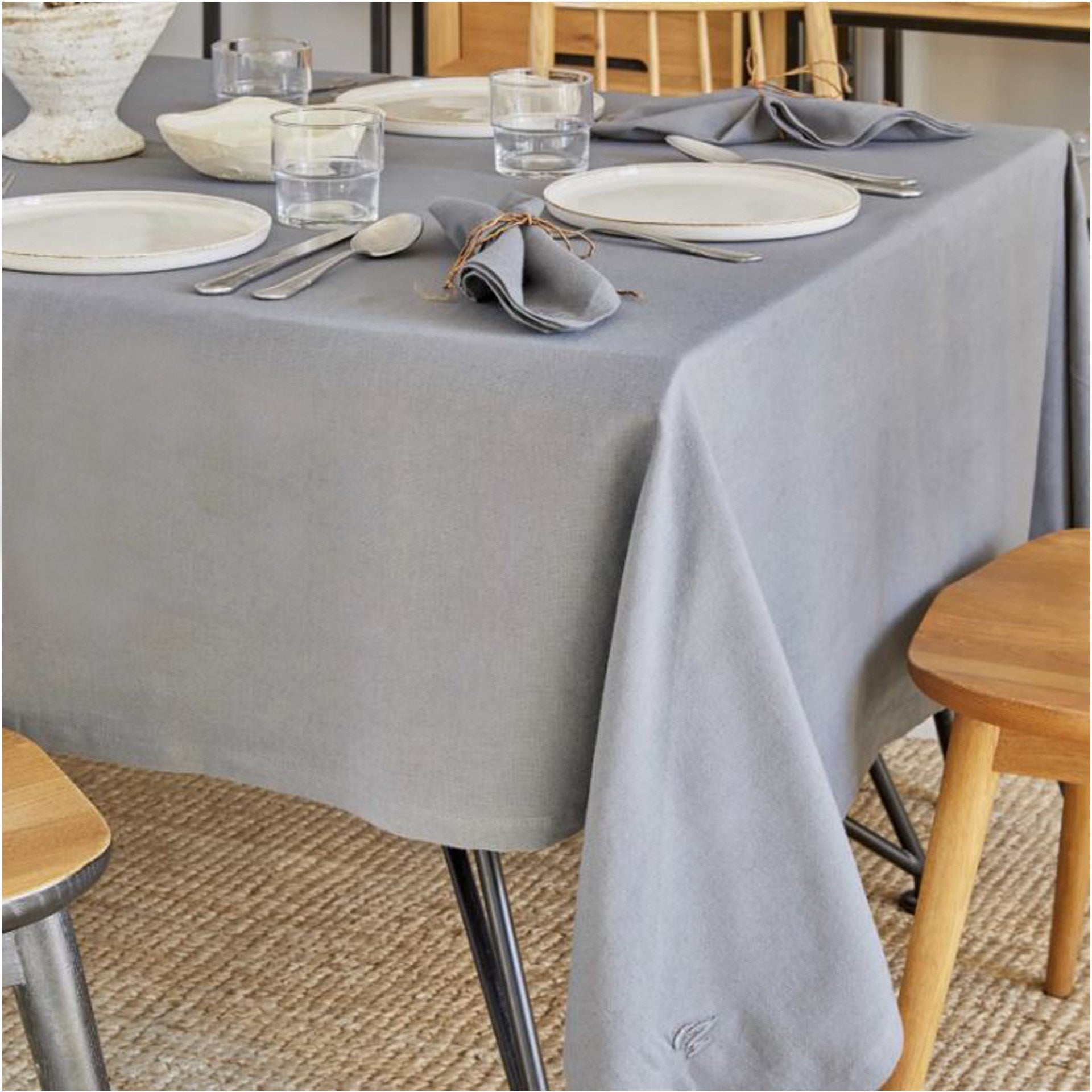 антрацит-покривка-за-маса-22-8680214267431-0