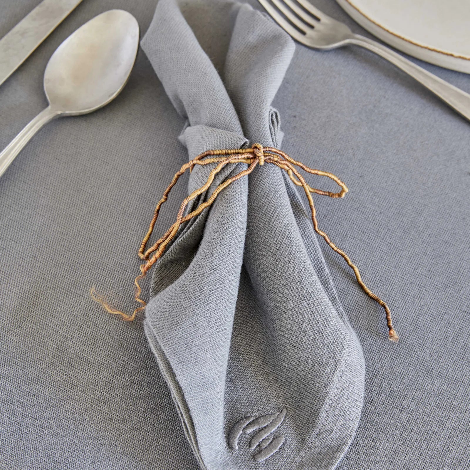 антрацит-покривка-за-маса-22-8680214267431-0