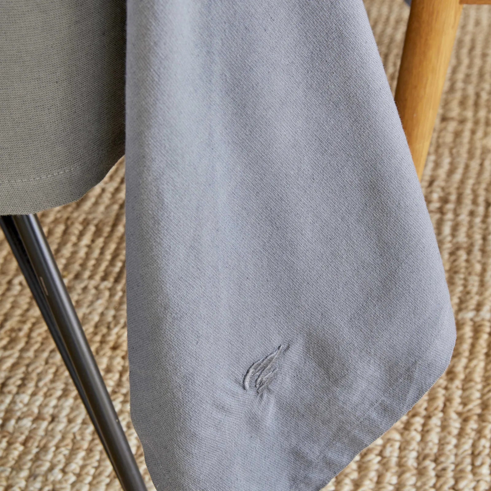 антрацит-покривка-за-маса-22-8680214267431-0