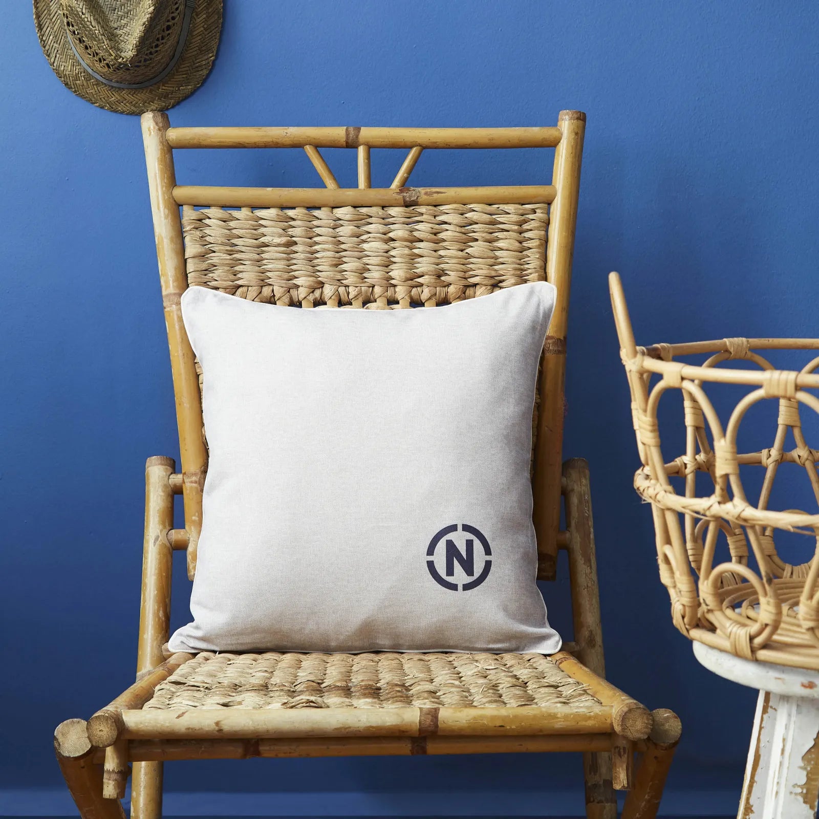 многоцветен-декоративна-възглавница-22-8682991001895-0