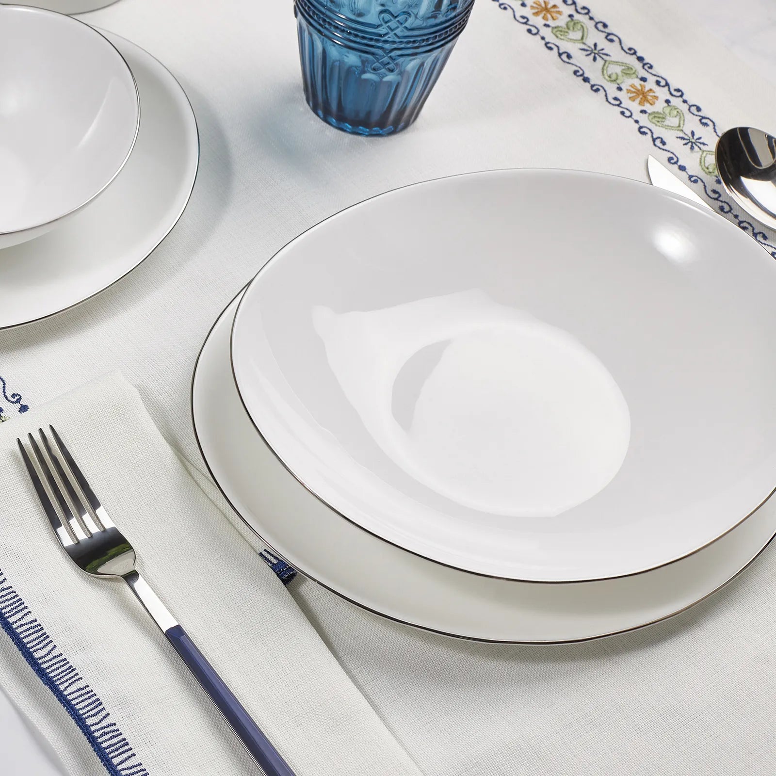 бял-сервиз-за-хранене-(24-части)-22-8697918665036-0