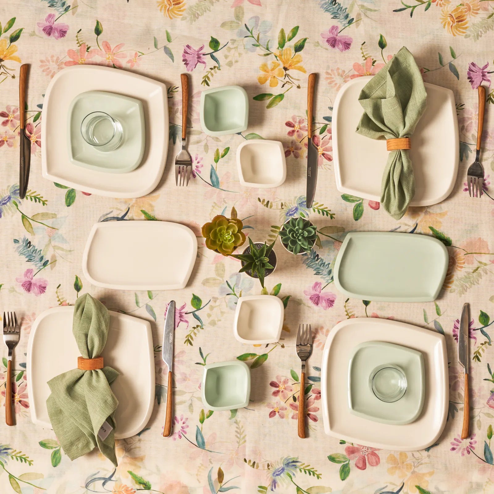 многоцветен-сервиз-за-хранене-(26-части)-22-8697918811426-0