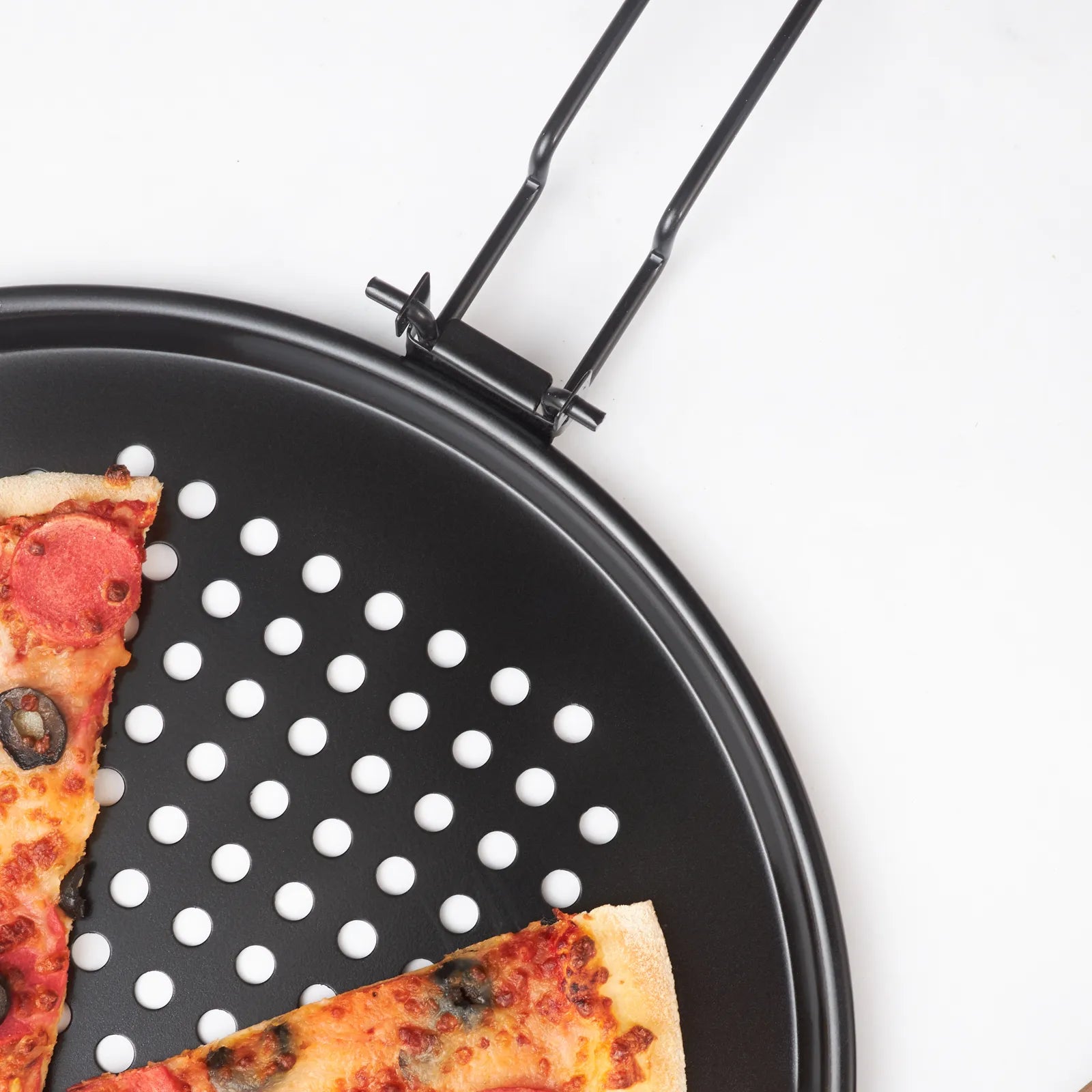 черен-тава-за-пица-22-8697918839055-0