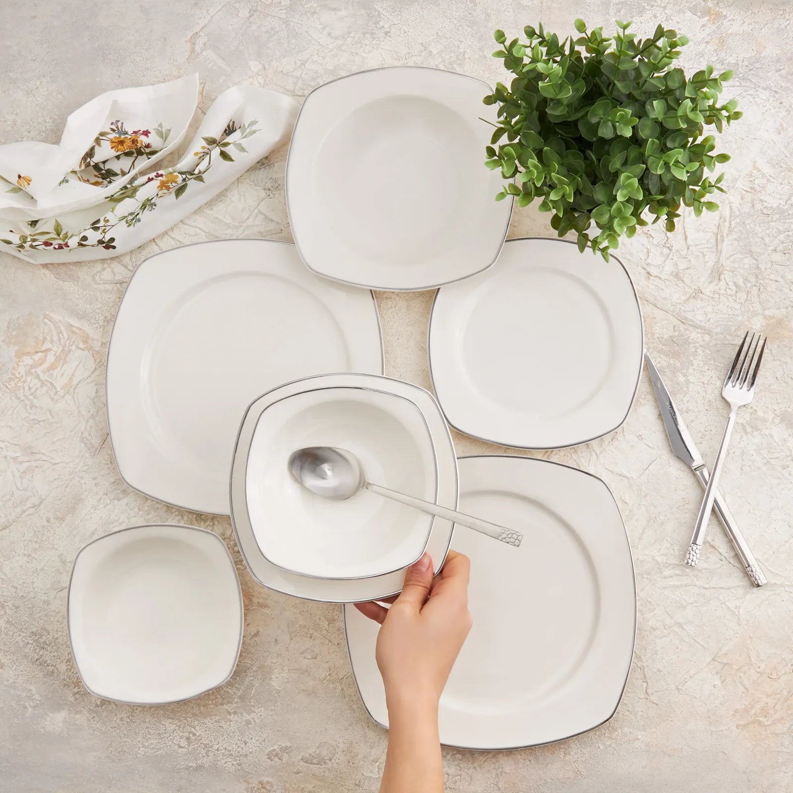 сребрист-сервиз-за-хранене-(24-части)-22-8697918847876-0