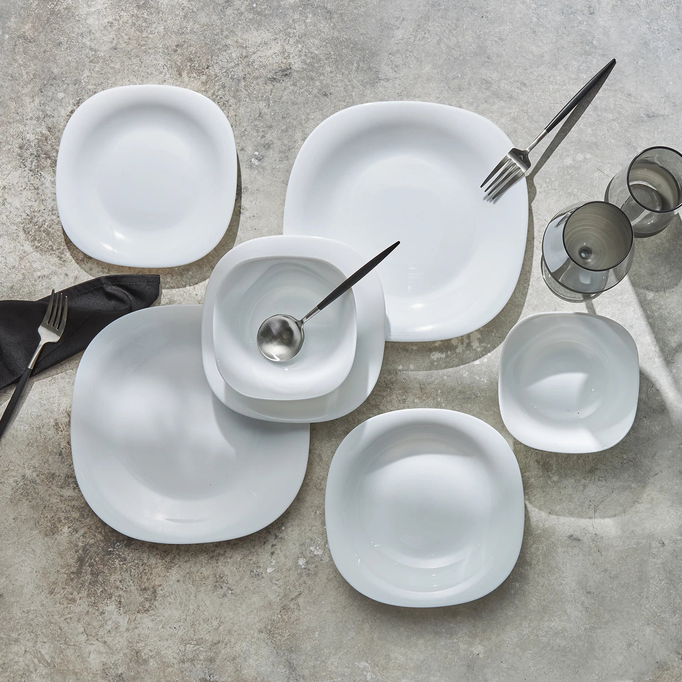 бял-сервиз-за-хранене-(24-части)-22-8697918874513-0