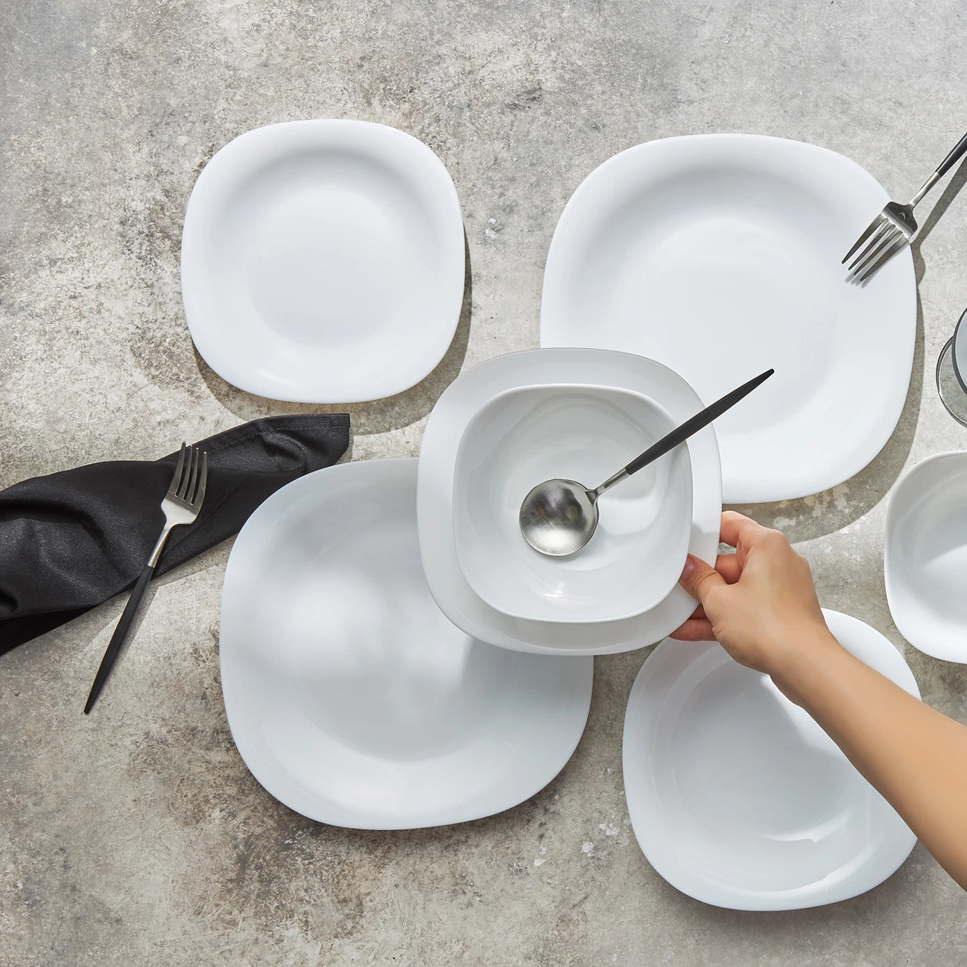 бял-сервиз-за-хранене-(24-части)-22-8697918874513-0