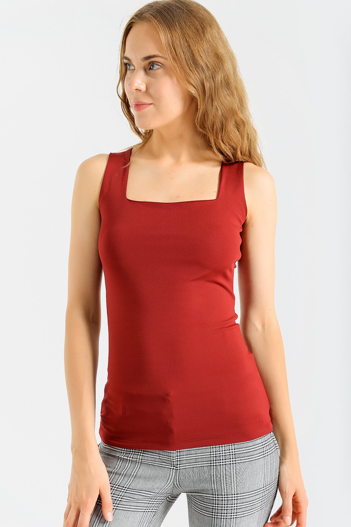 червен-потник-24-987jmt1435-2