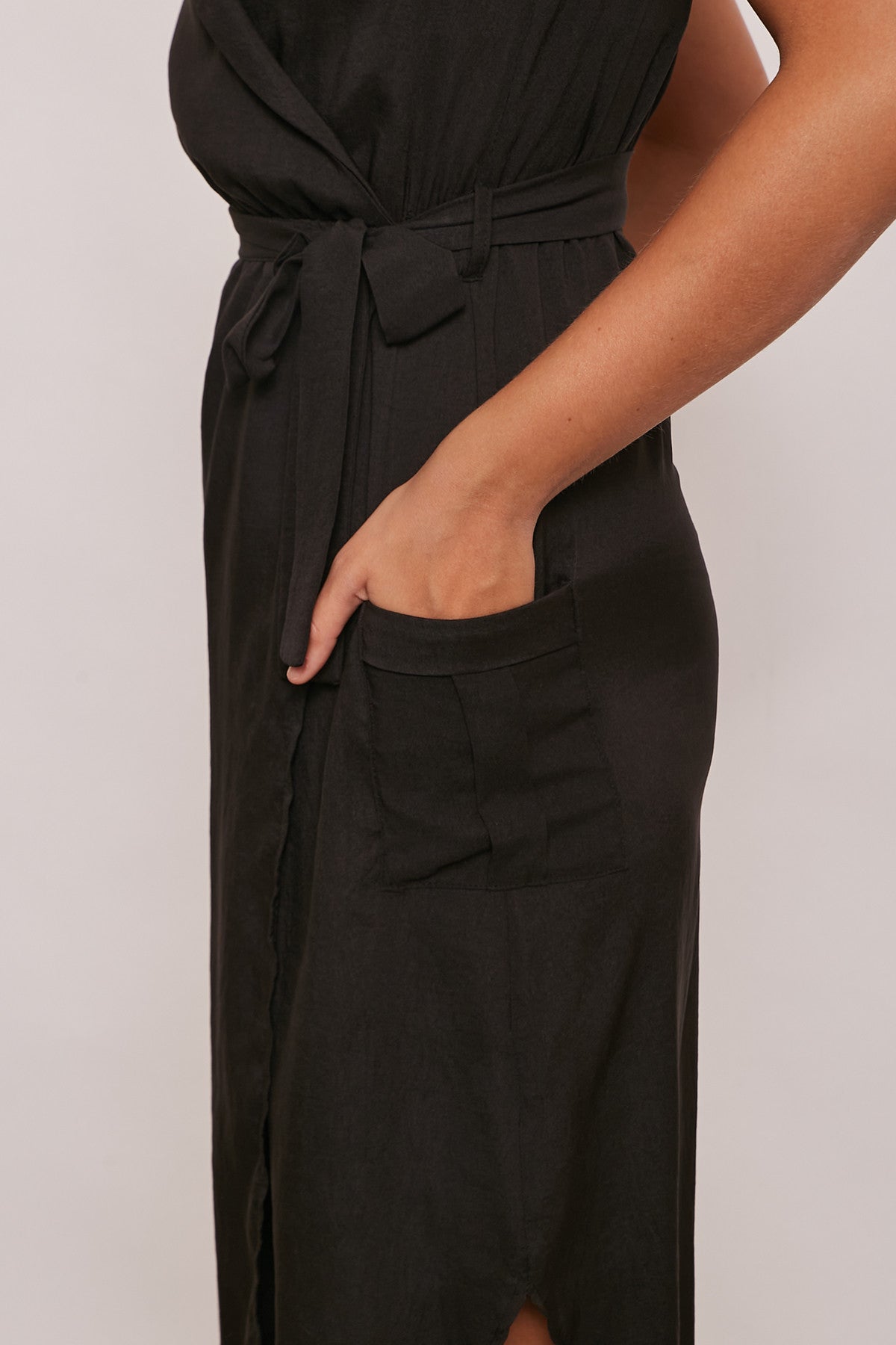 черен-рокля-24-987jmt2197-2