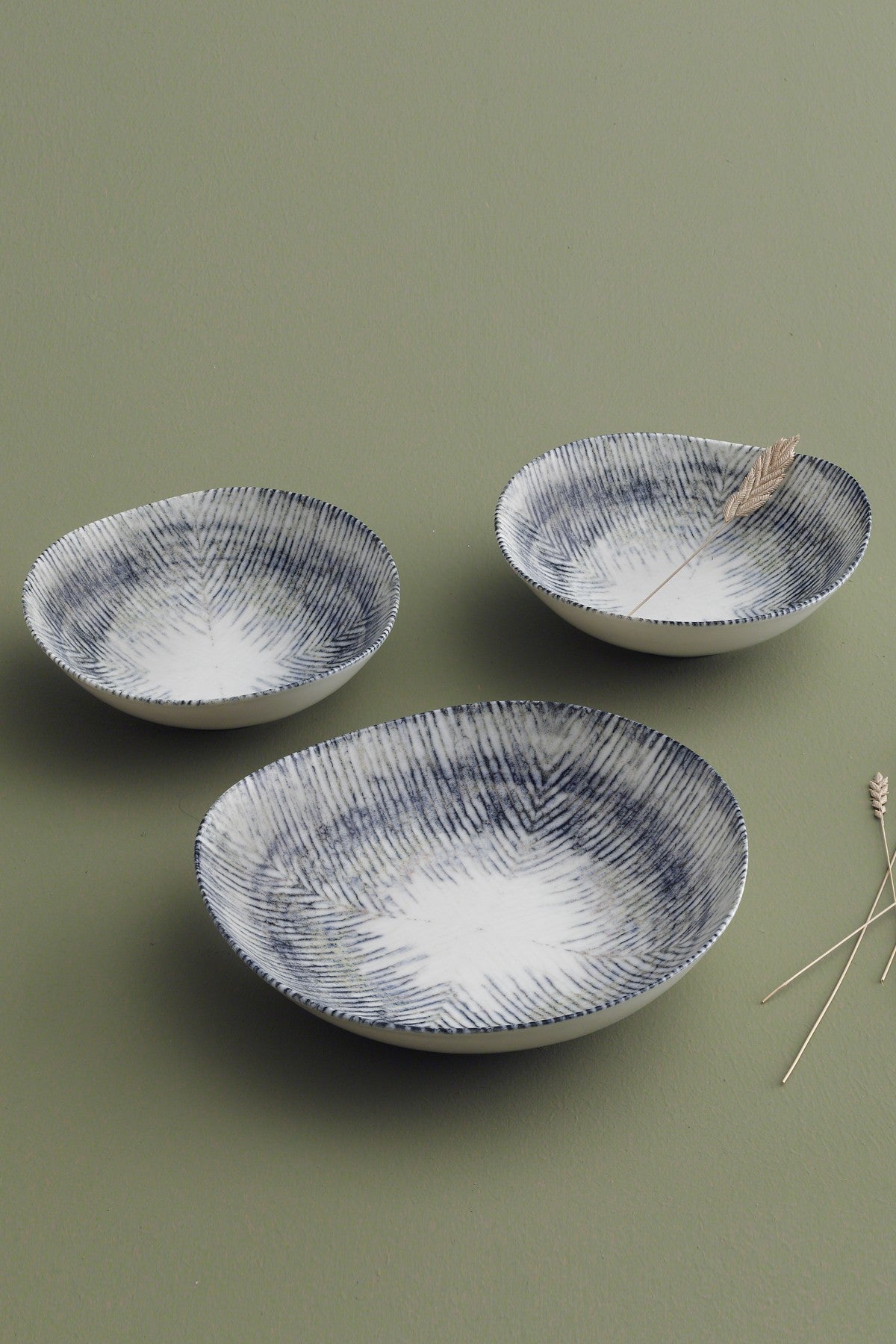 многоцветен-сервиз-за-хранене-26-387grp1114-0