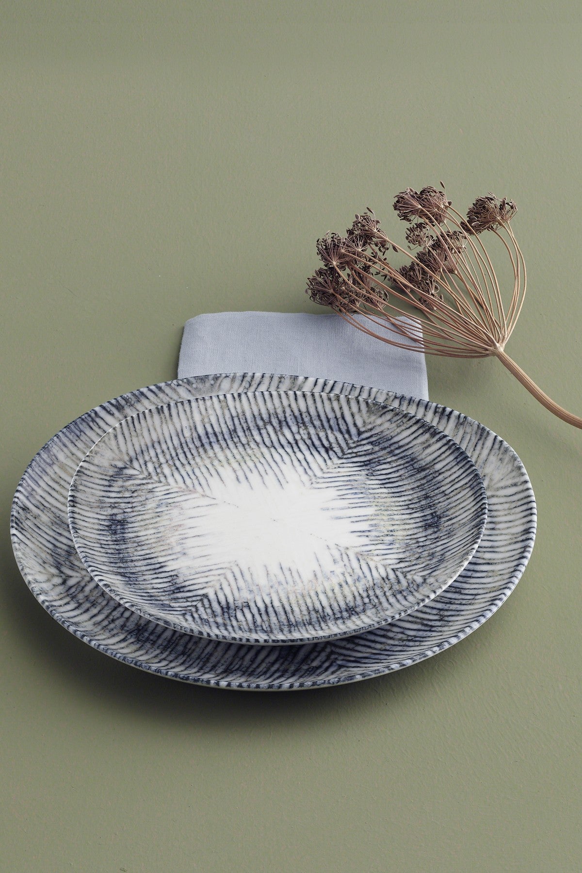 многоцветен-сервиз-за-хранене-26-387grp1114-0