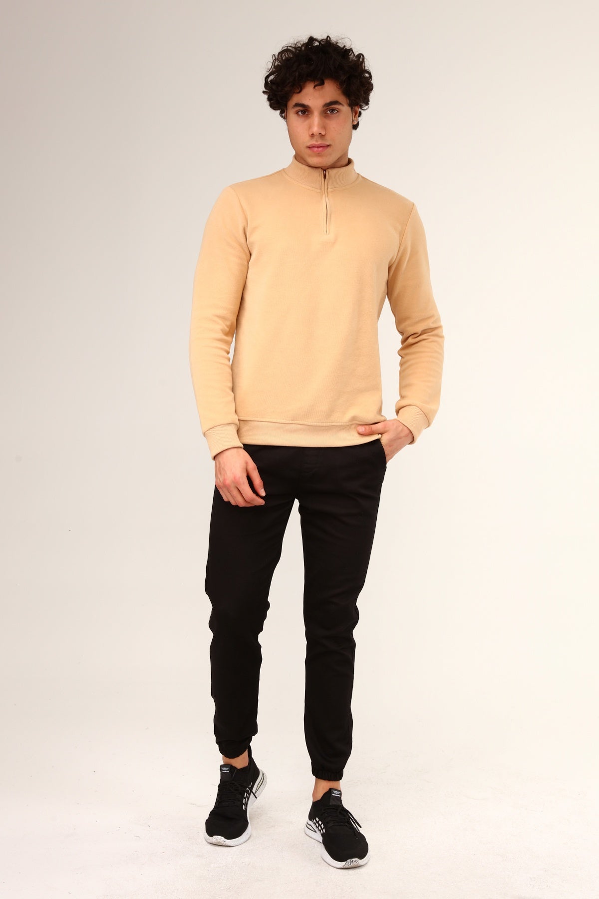 черен-панталон-чино-10-jogger02-aw21-1