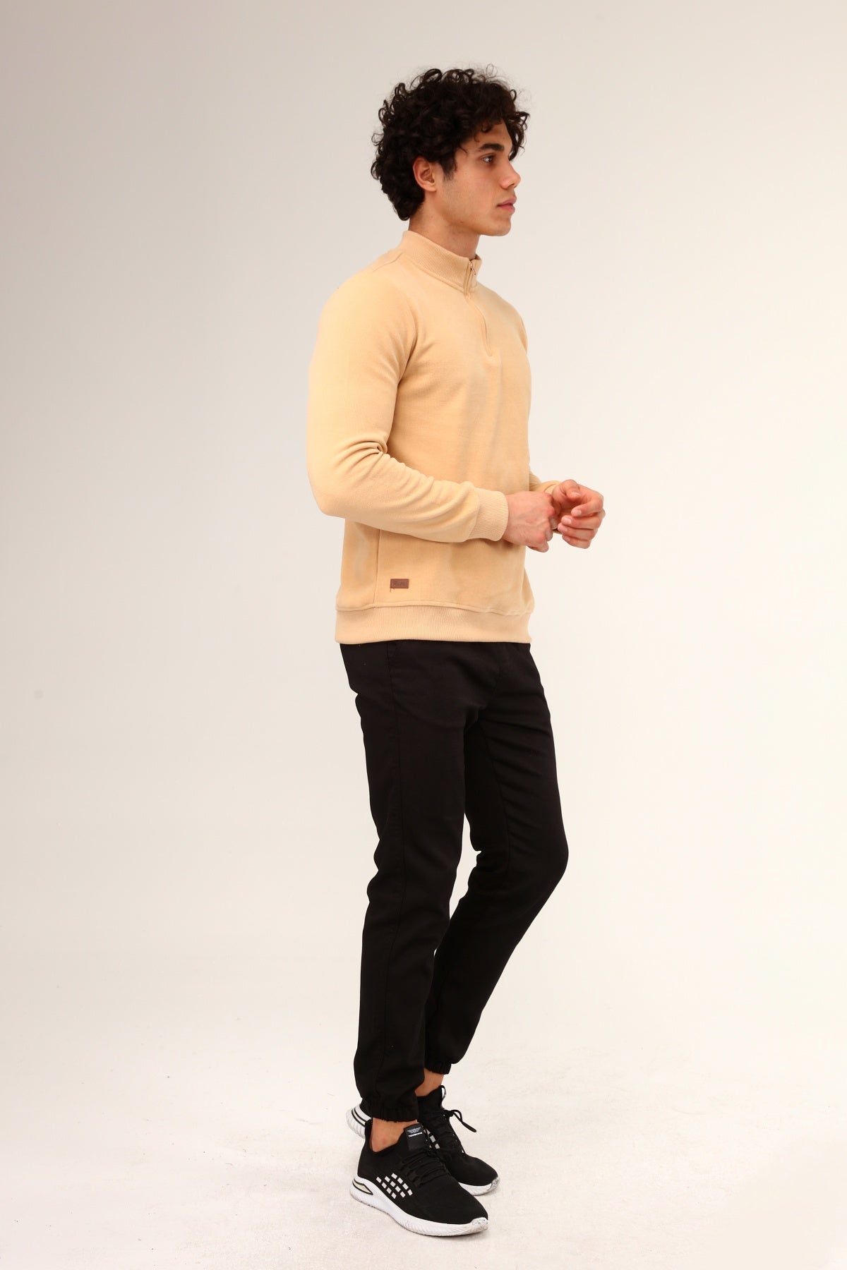 черен-панталон-чино-10-jogger02-aw21-1