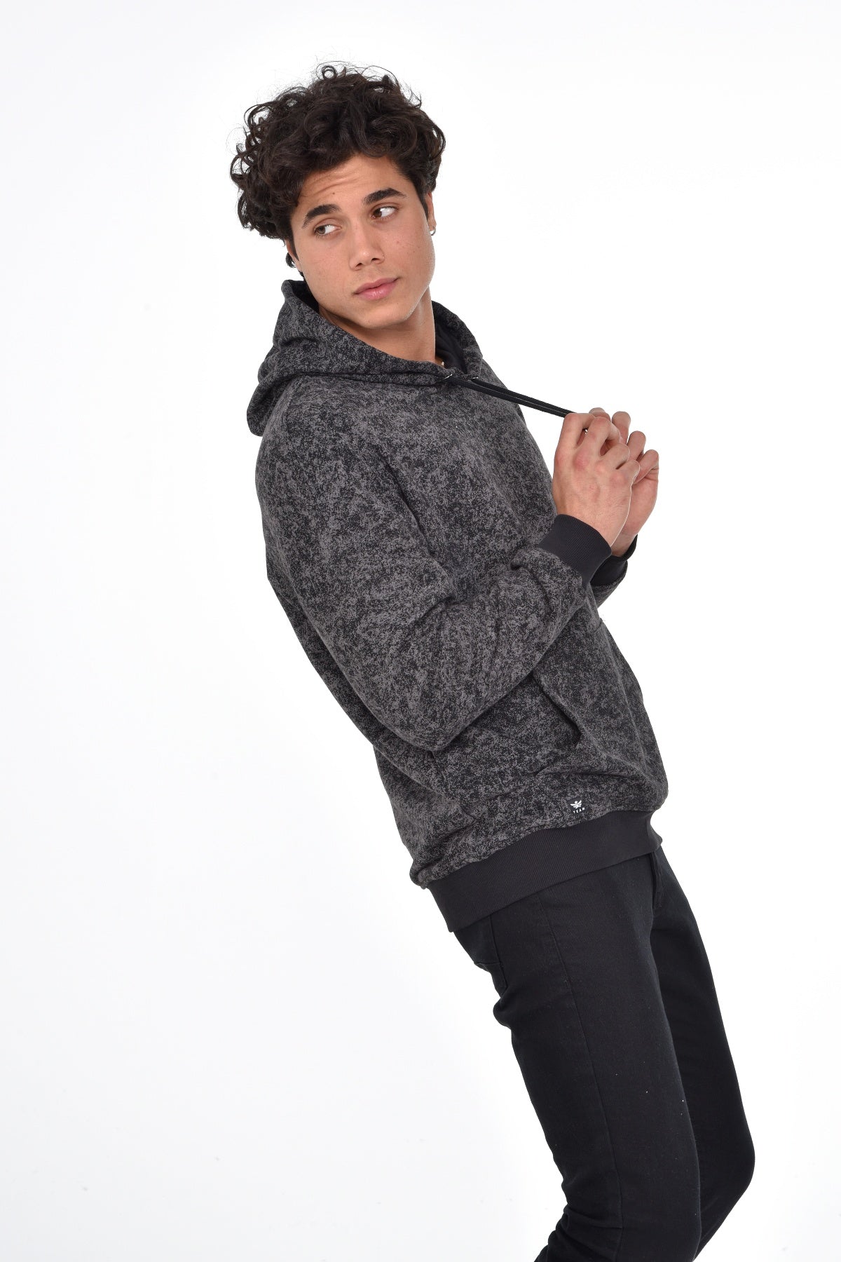 черен-суитчър-10-adrina-1