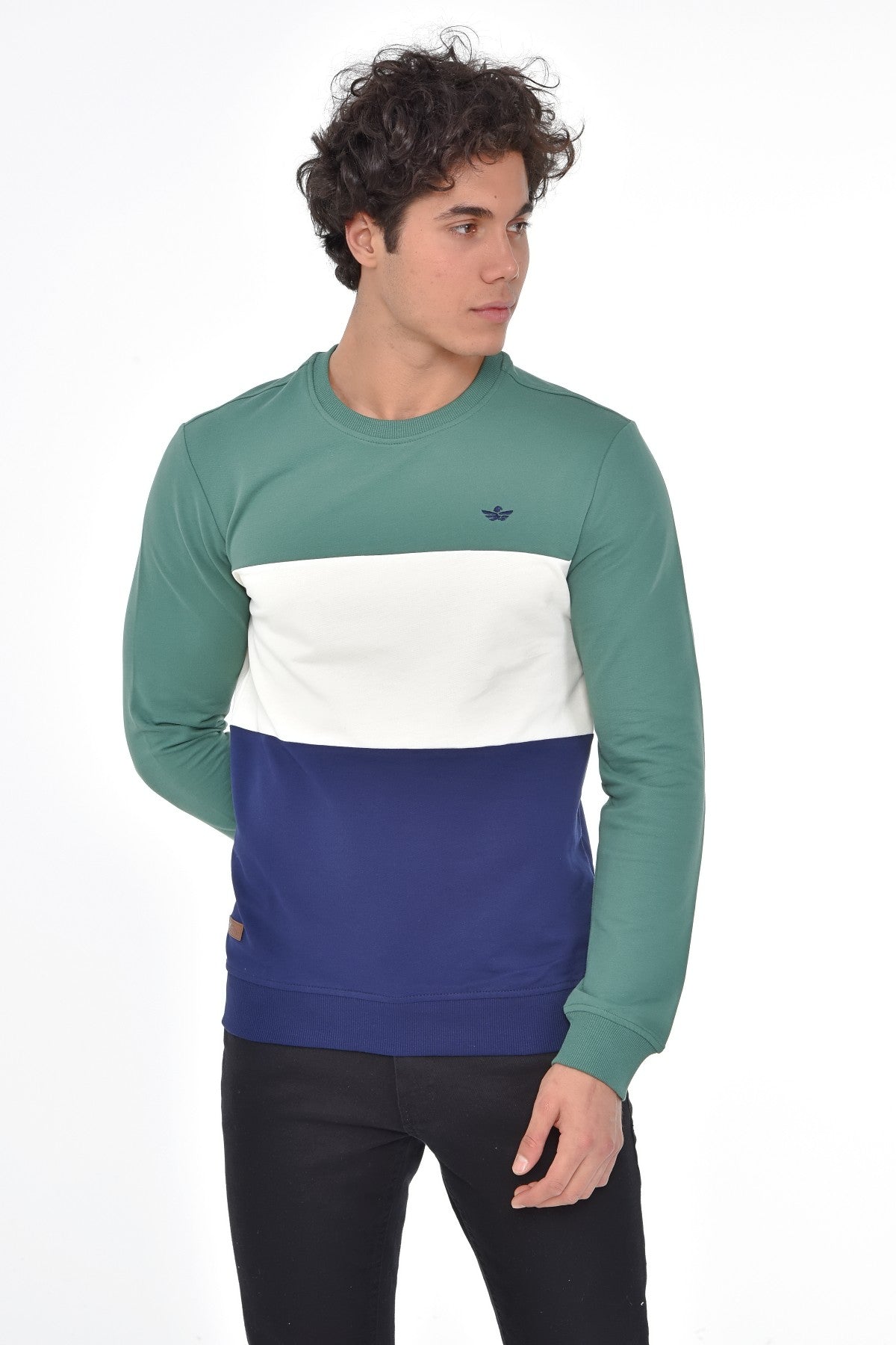 тъмно-зелен-суитчър-10-axel-1