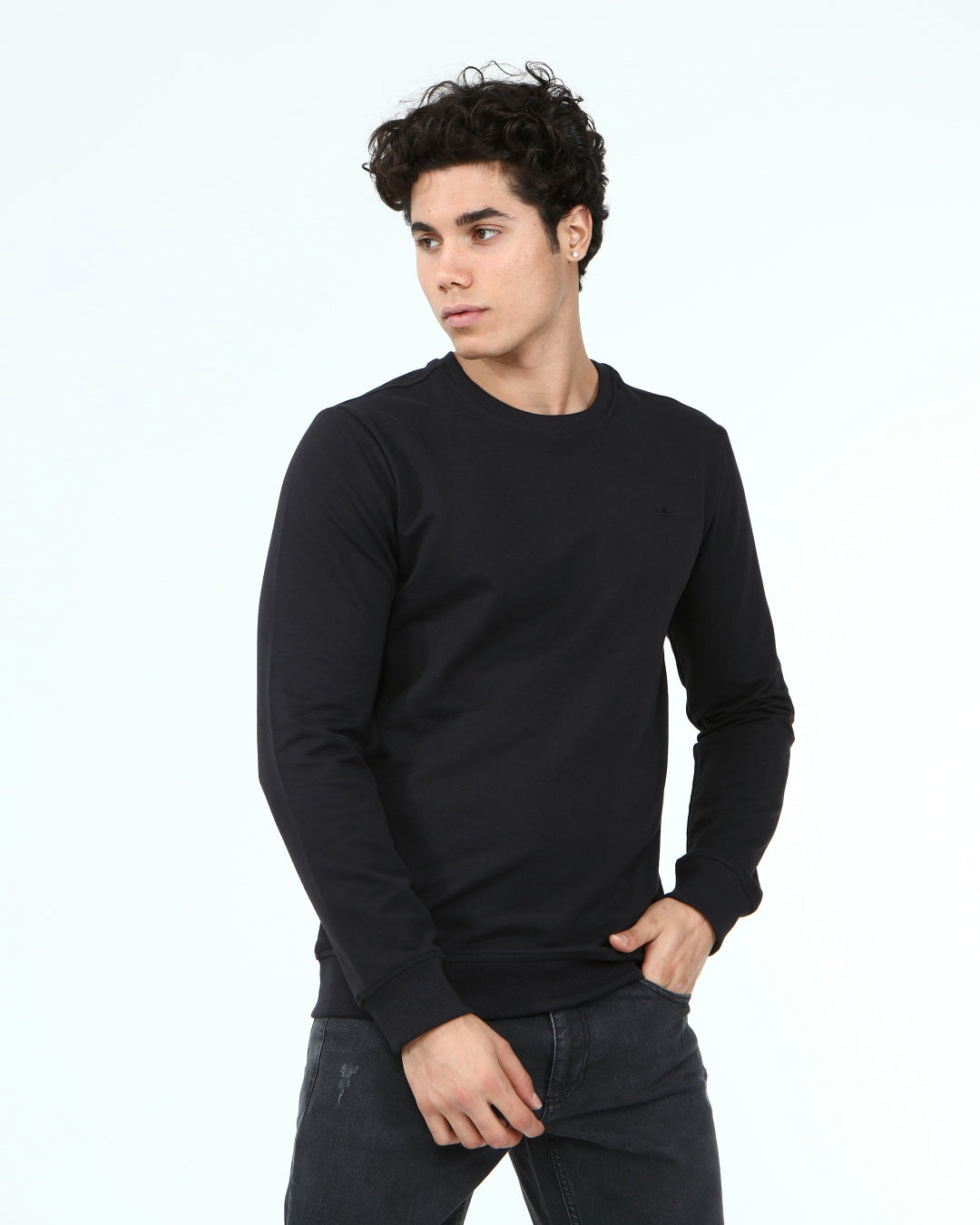 черен-суитчър-10-dennis-1