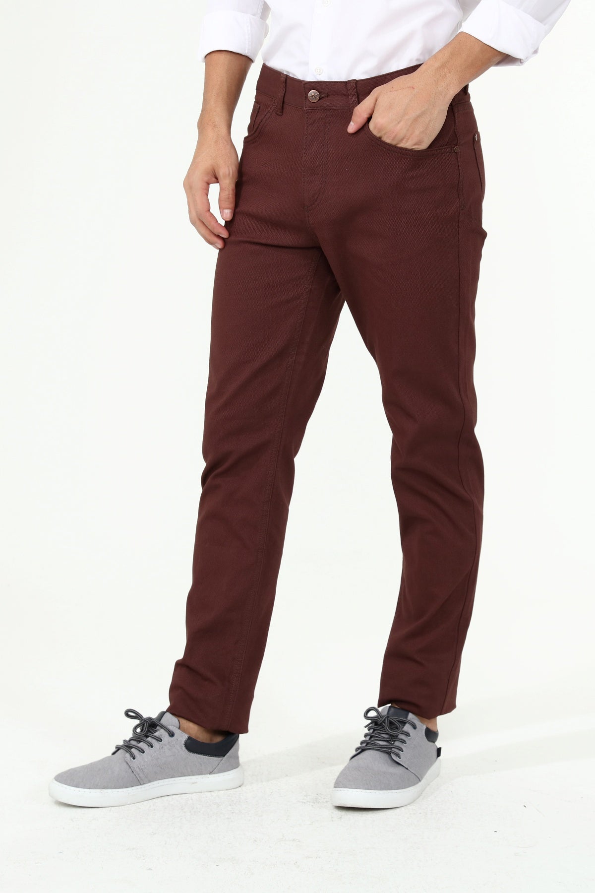 бордо-панталон-чино-10-jake01-aw21-1
