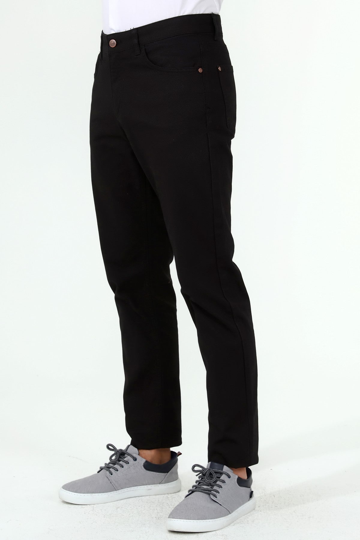 черен-панталон-чино-10-jake01-aw21-1