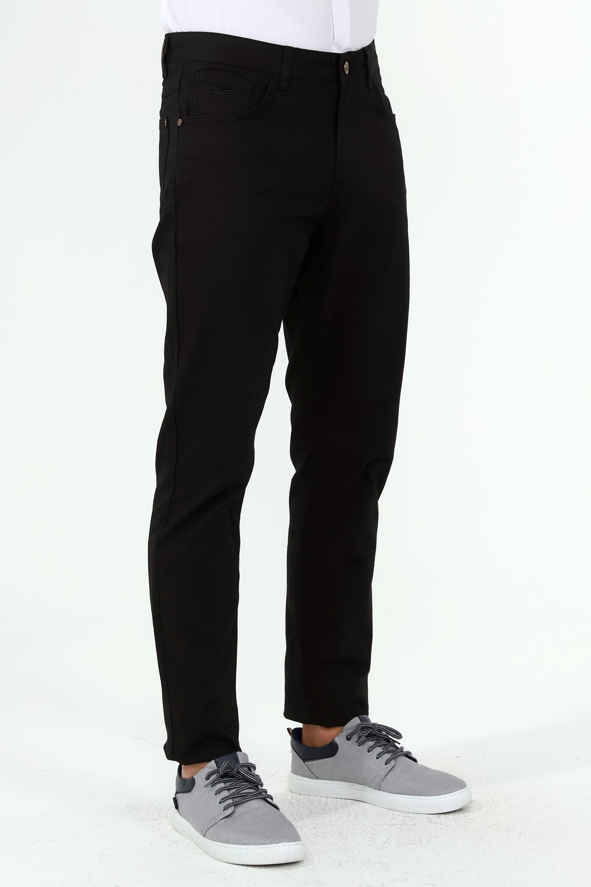 черен-панталон-чино-10-jake01-aw21-1