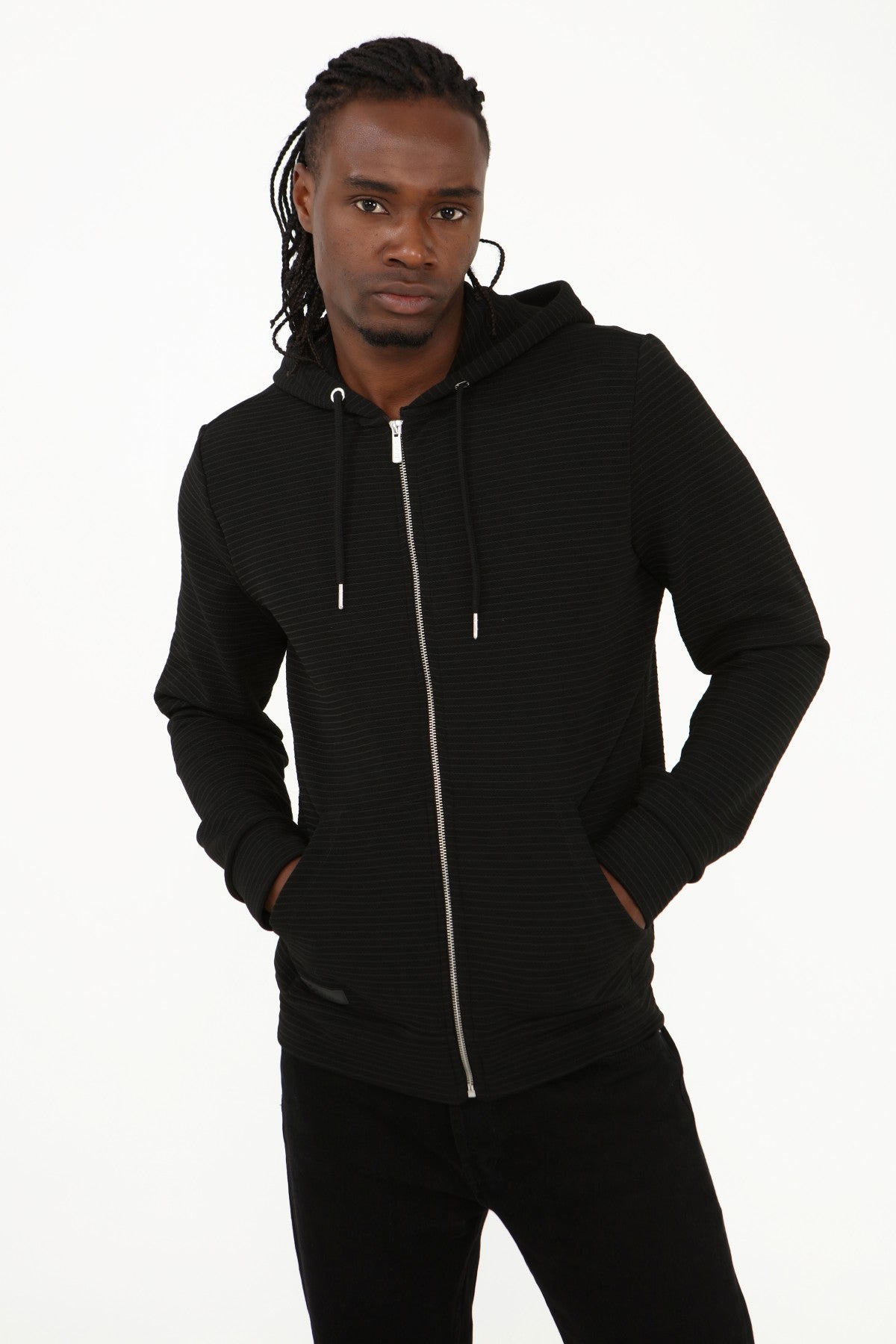 черен-суитчър-10-juno-1