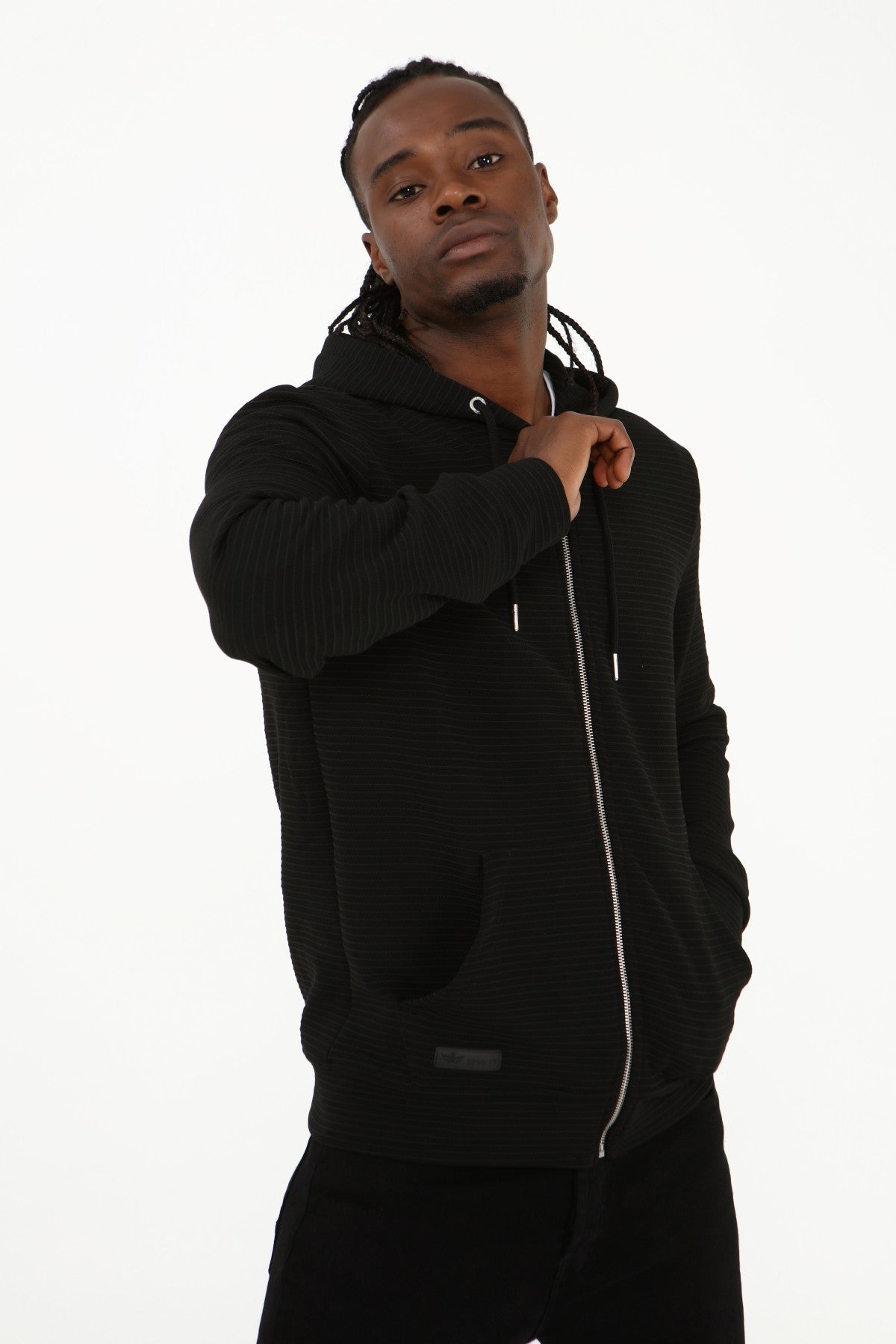 черен-суитчър-10-juno-1