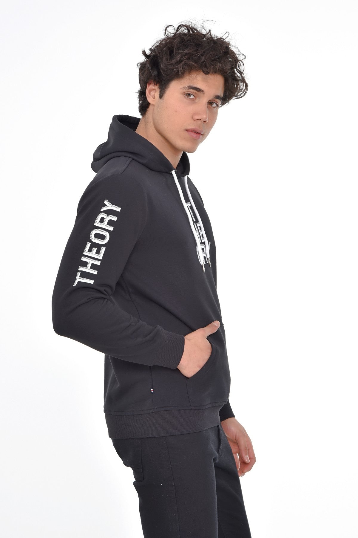 черен-суитчър-10-korbin-1