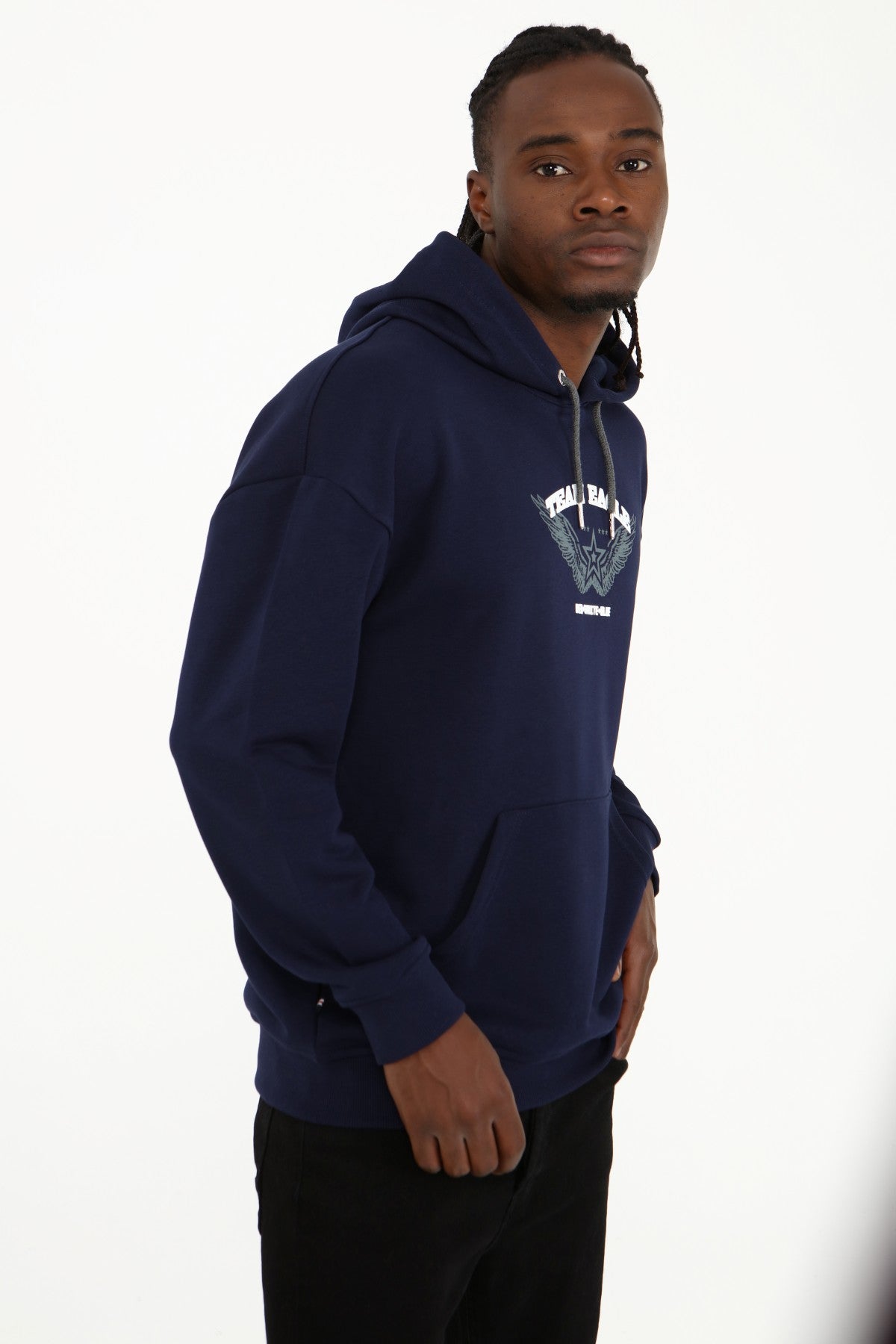 тъм.син-суитчър-10-kyler-1